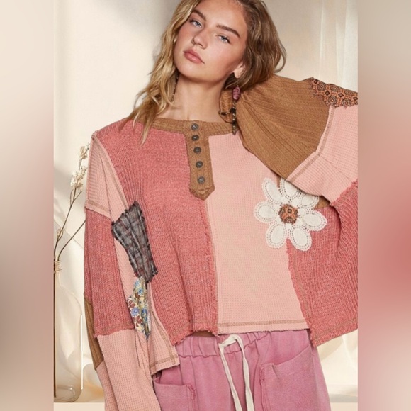POL Patchwork Knit Henley Pullover Oversized Boho Slouch Sweater (Apricot Multi) - Picture 7 of 7
